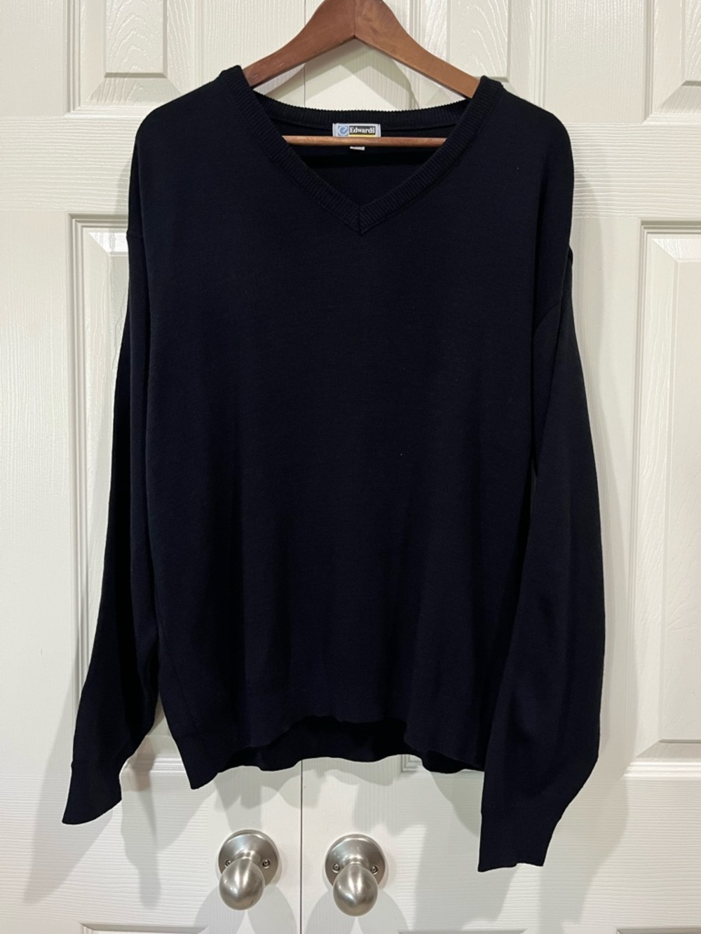 Edwards Classic Pullover V-neck Sweater Dark Blue Men’s Large